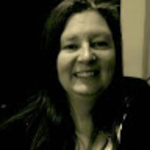 Meet your Posher, Laura - Picture 2 of 2